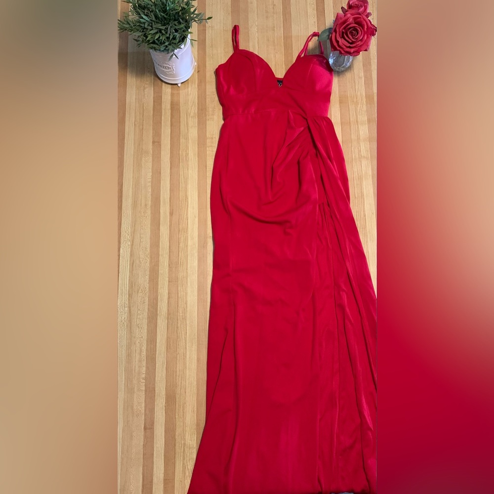 Windsor red maxi dress (M)